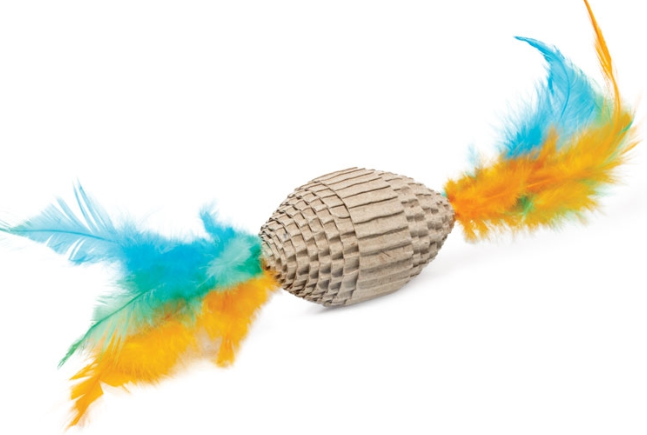 Triol NATURAL игрушка для кошек из гофрокартона &quot;Мяч для регби с перьями&quot;, 60/190 мм