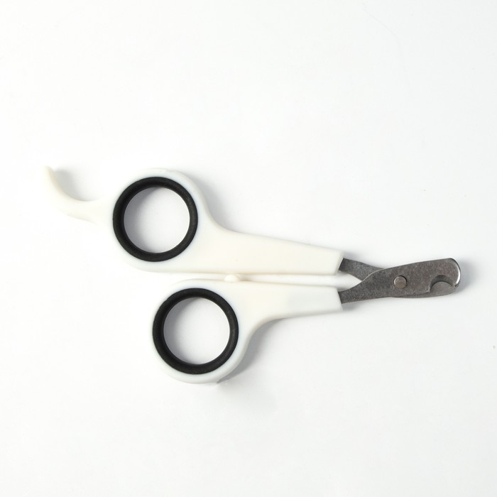 Ножницы-когтерезы Пижон с упором для пальца, отверстие 6 мм, белые с чёрным